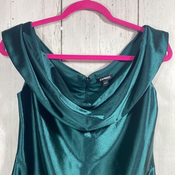 Express Emerald Green Satin Bodysuit Cowl Neck Sleeveless Size M Holiday Glam - Picture 2 of 13